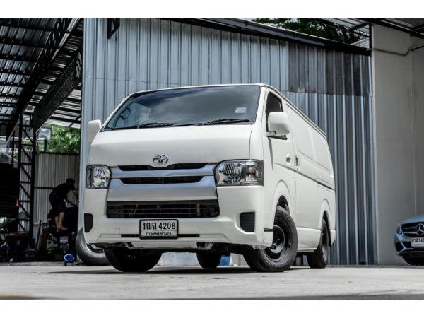 C4208 2014 Toyota Hiace 3.0 D4D Van